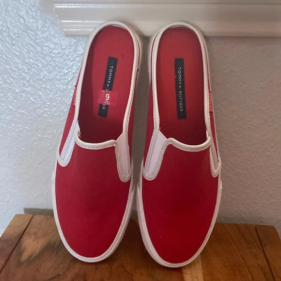 Tommy Hilfiger TWFRANK Womens Frank Slip On RED WHITE SIZE 9M - Picture 1 of 7